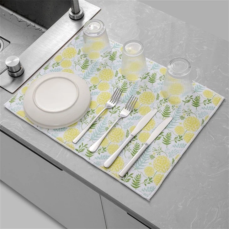 Microfiber & Sponge Heat Insulation Kitchen Decor Drying Mat